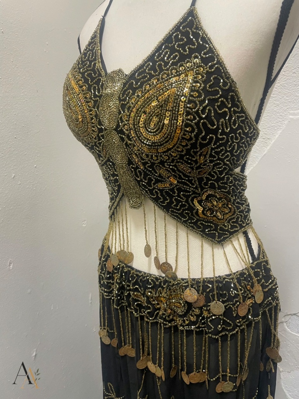 ✨ Stunning Vintage Hand-Beaded Middle Eastern Belly Dance Costume Set ✨ - Picture 10 of 15